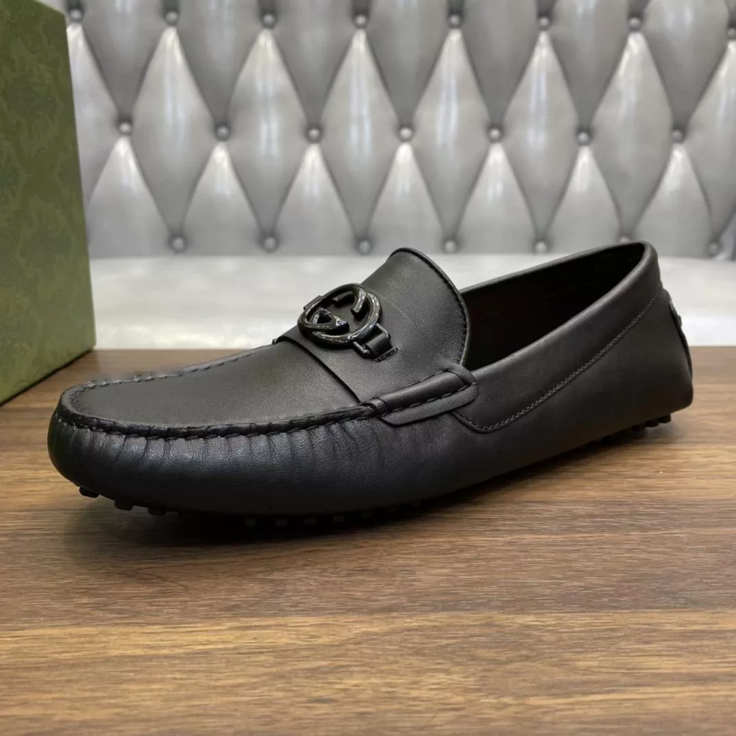 MEN’S INTERLOCKING G DRIVER BLACK LEATHER – GL106