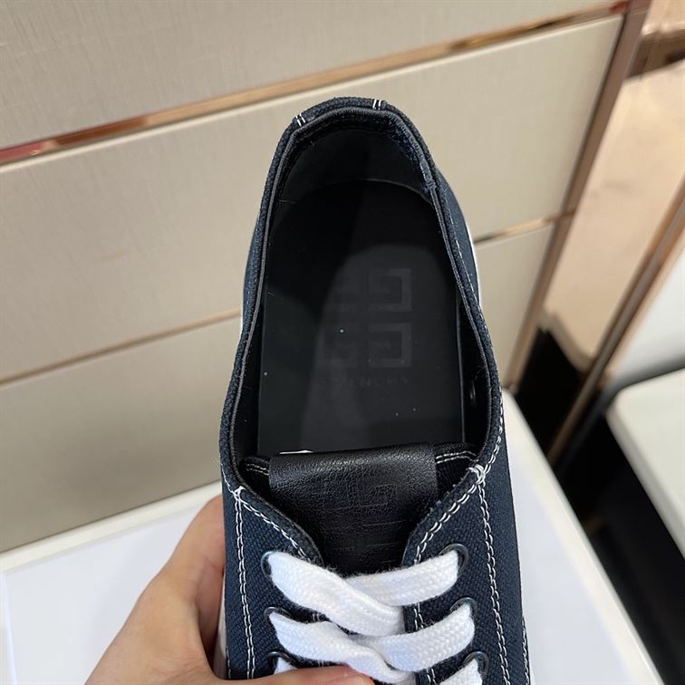 GIVENCHY SNEAKERS CITY IN GRAINED LEATHER – GVC014