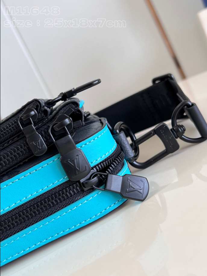 LOUIS VUITTON Trio Messenger Turquoise Blue Bag – LVB080