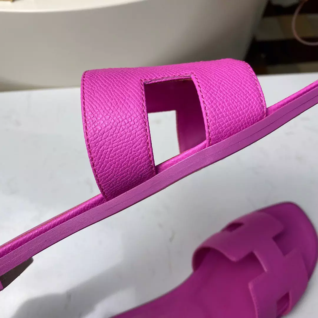 HERMES ORAN SLIDE SANDALS IN MAGNOLIA EPSOM CALFSKIN – HMSD081