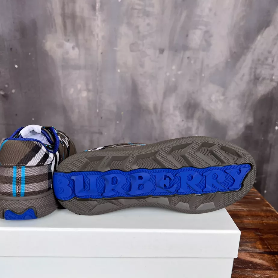 BURBERRY CHECK TERRACE SNEAKERS – BBR070