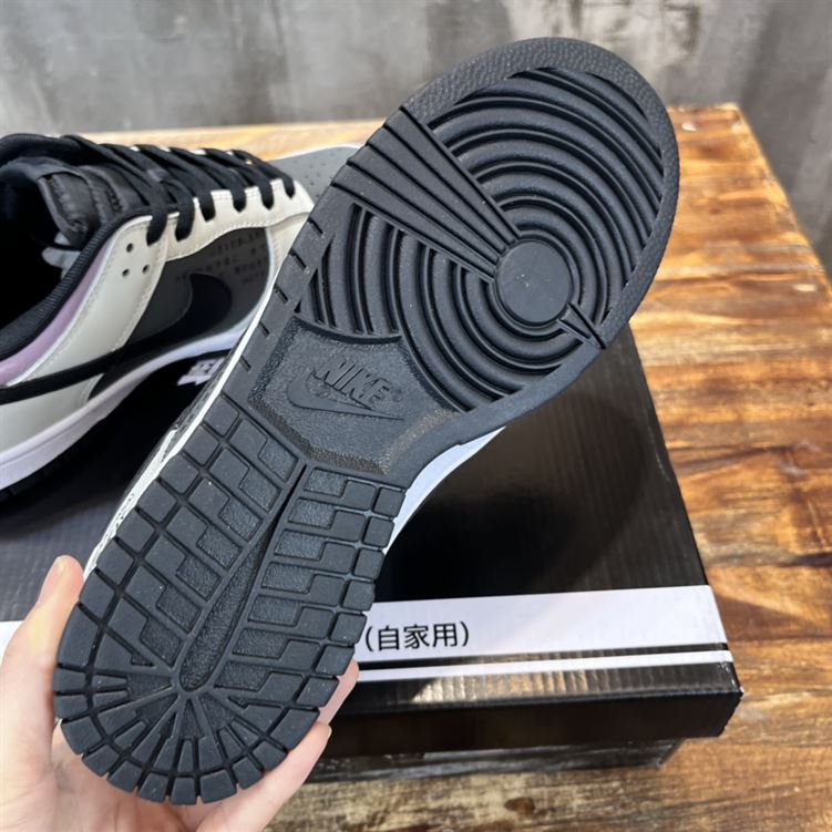 NIKE SB DUNK LOW SNEAKER – NSN008