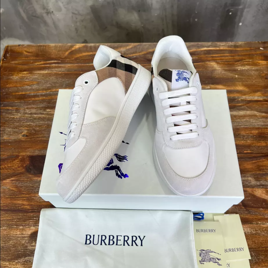 BURBERRY TERRACE SNEAKERS – BBR091