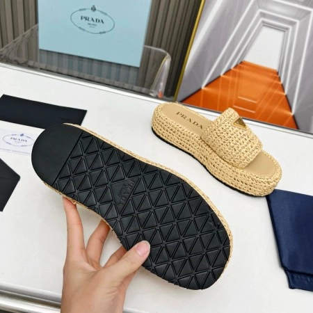 PRADA CROCHET FLATFORM SLIDES IN BEIGE RAFFIA-EFFECT YARN – PSD070