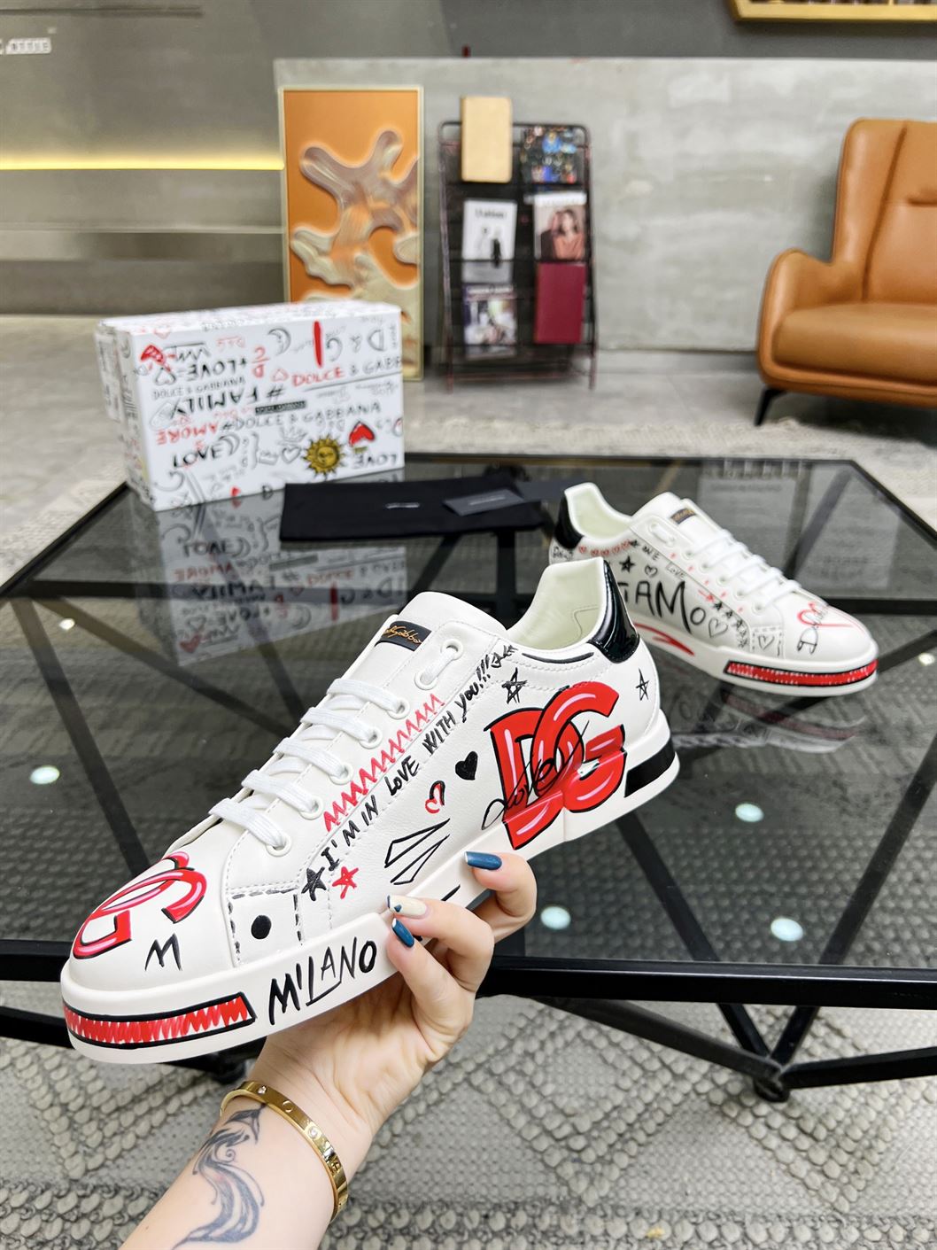 DOLCE & GABBANA PORTOFINO LOVE DG SNEAKERS – DG022