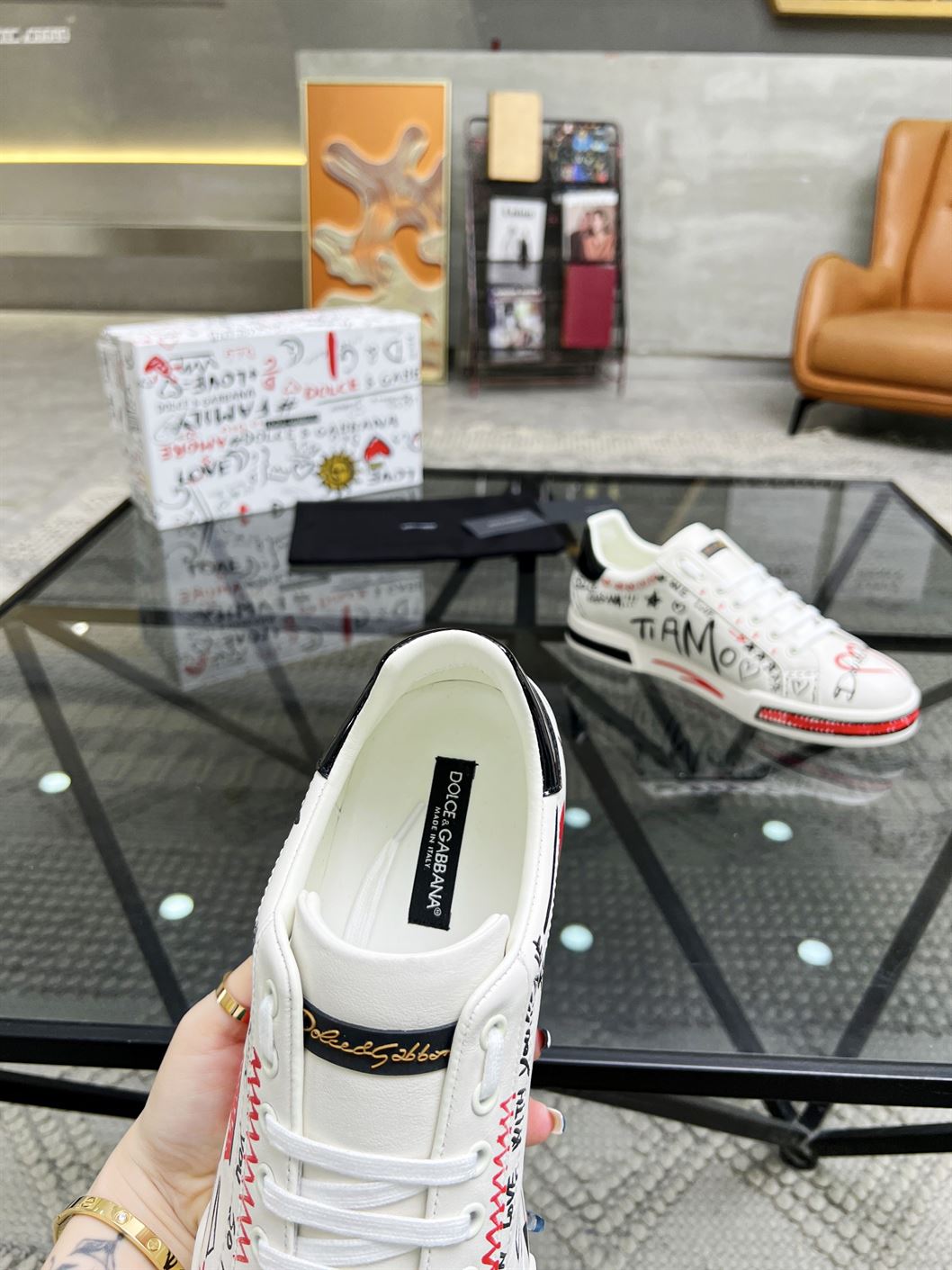 DOLCE & GABBANA PORTOFINO LOVE DG SNEAKERS – DG022