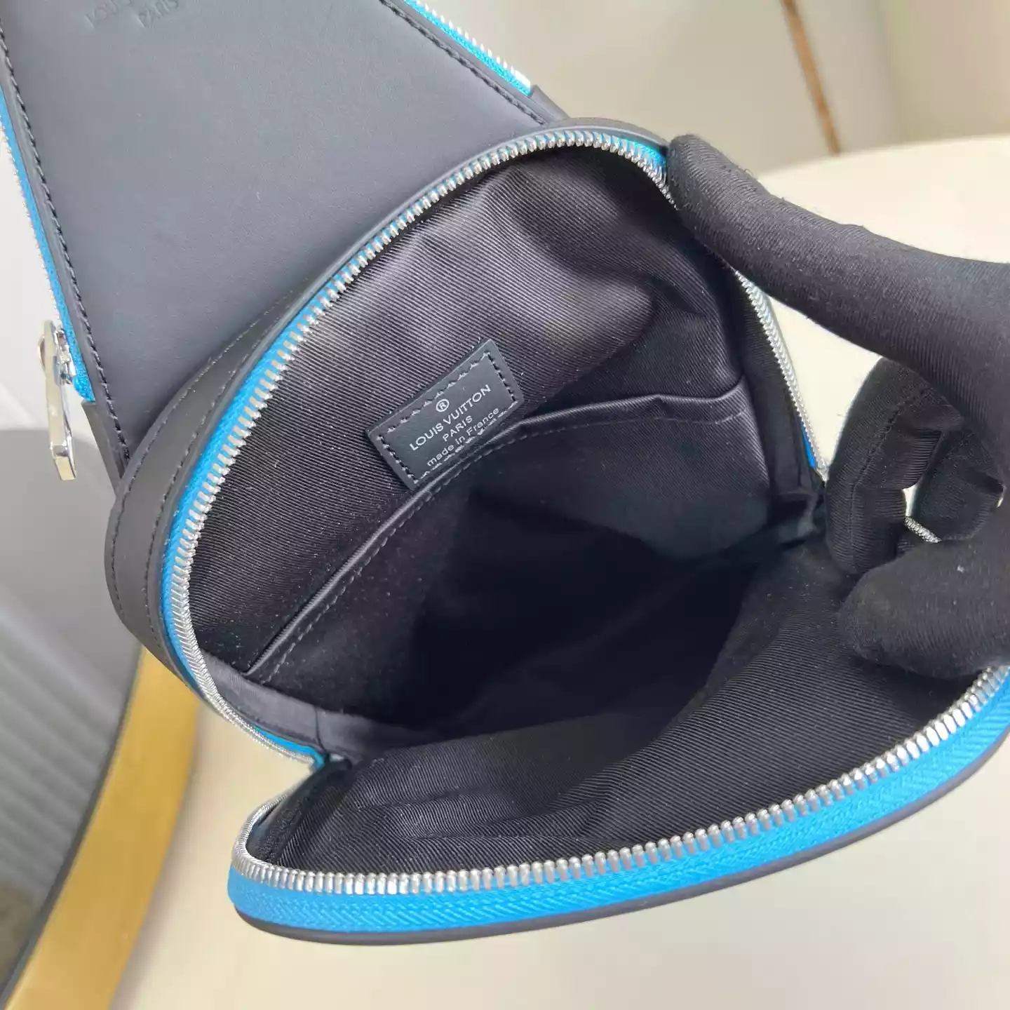 AVENUE BAG INDIGO BLUE DAMIER GRAPHITE N00086 – LW272