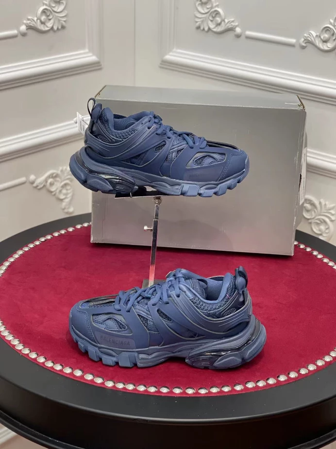 BALENCIAGA TRACK SNEAKER – BLA133