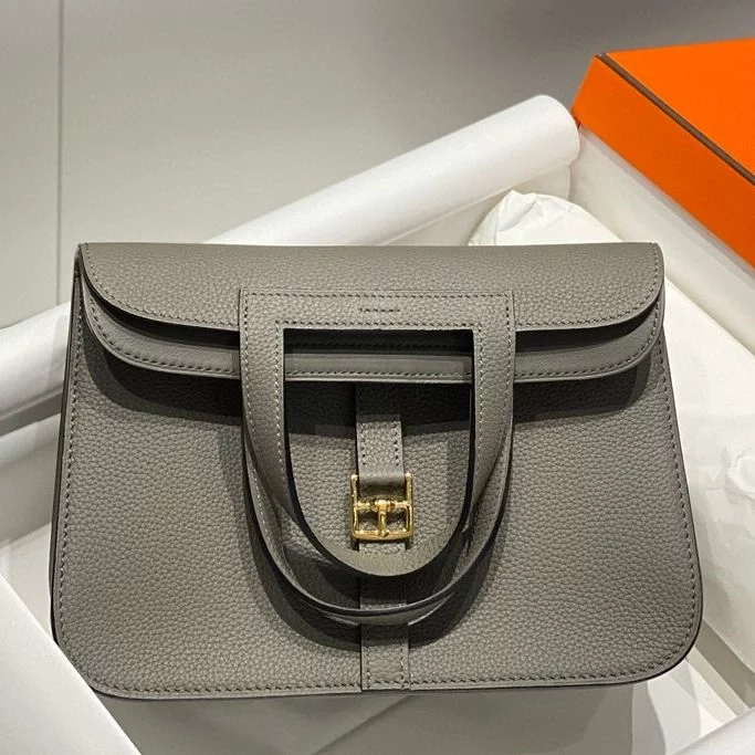 Hermes Halzan 25 Bag in Gris Meyer Clemence Leather – HW090