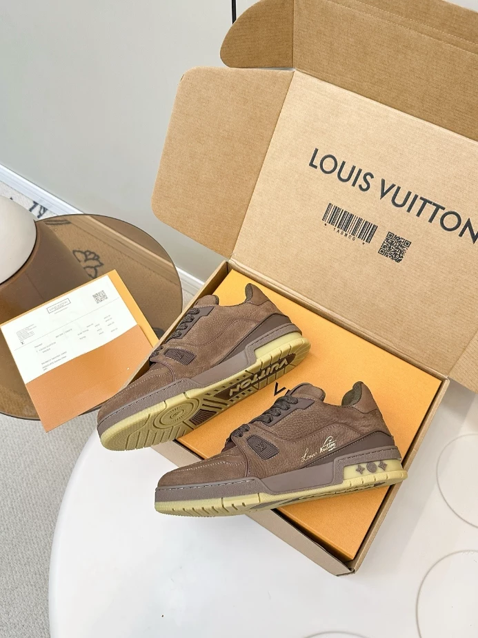 LOUIS VUITTON TRAINER SNEAKER – LVS245