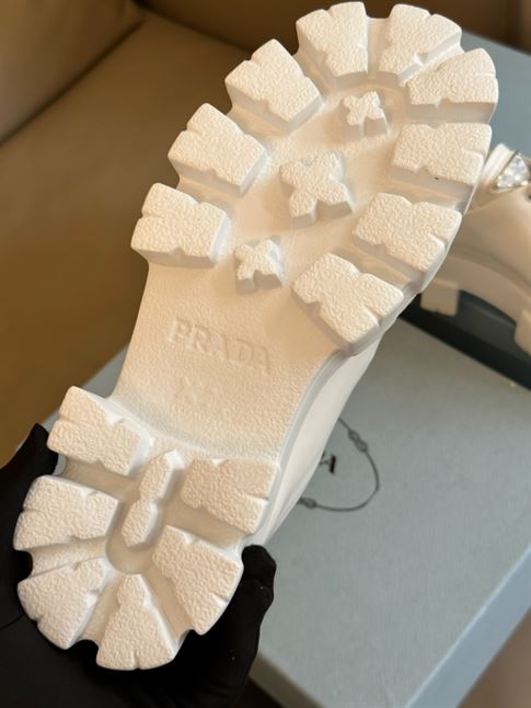 PRADA MONOLITH BRUSHED LEATHER LACE-UP SHOES – PRS061