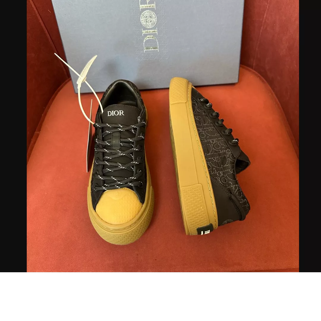 DIOR B33 SKATEBOARD SNEAKER – DO0201