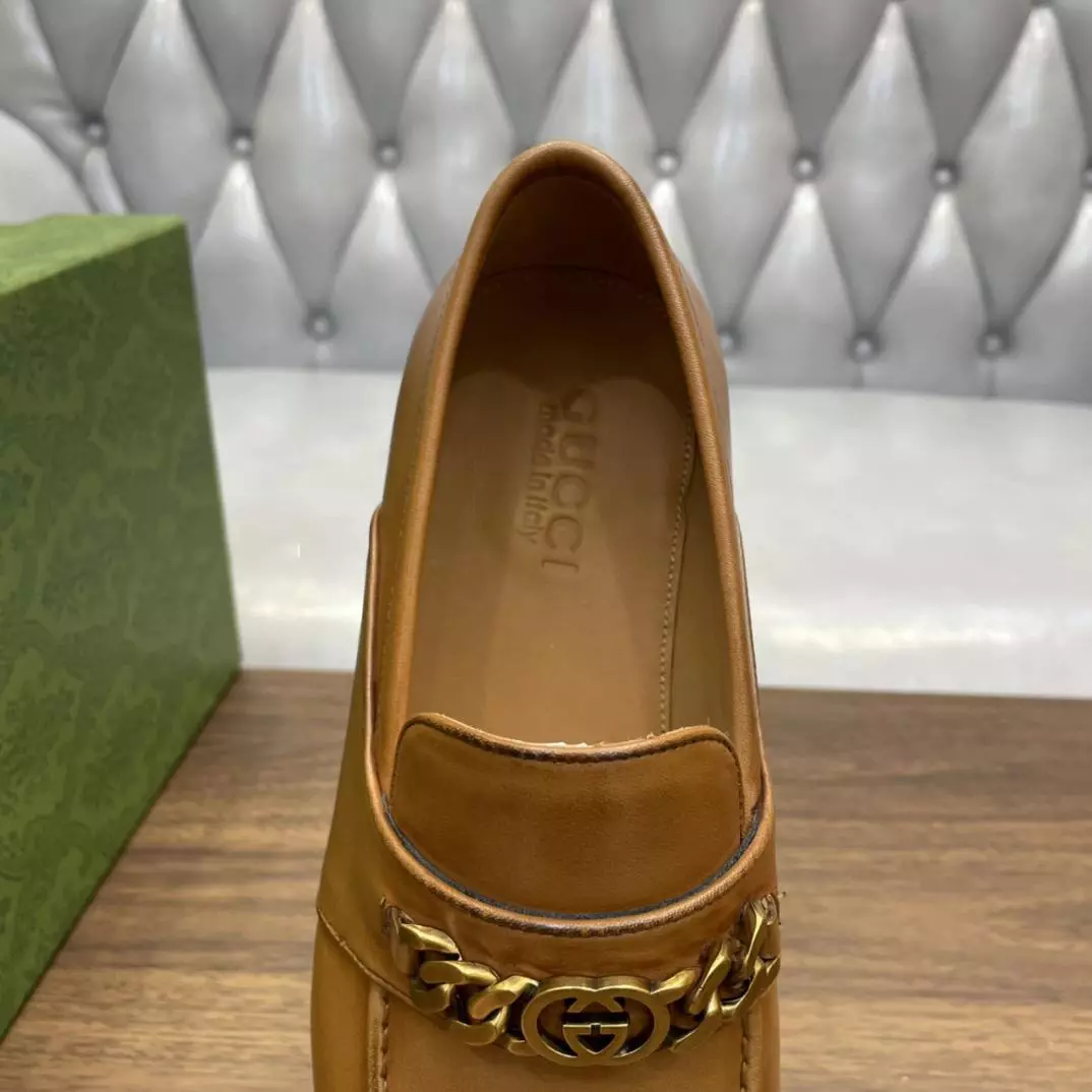 MEN’S LEATHER LOAFERS WITH INTERLOCKING G IN BROWN – GL110