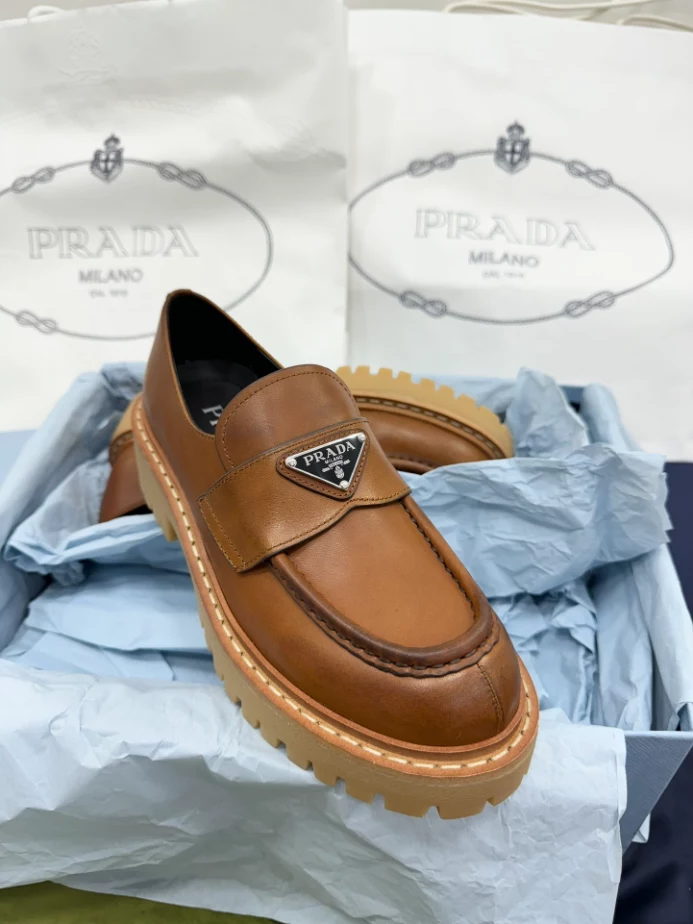 Prada Leather Loafers – PRL014