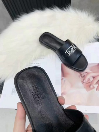 HERMES VILLA SLIDE SANDALS IN BLACK LEATHER – HMSD135