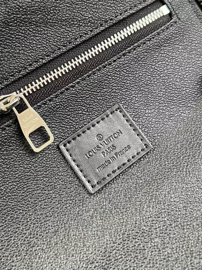 Louis Vuitton Toiletry Bag Black Monogram Eclipse Canvas – LW151