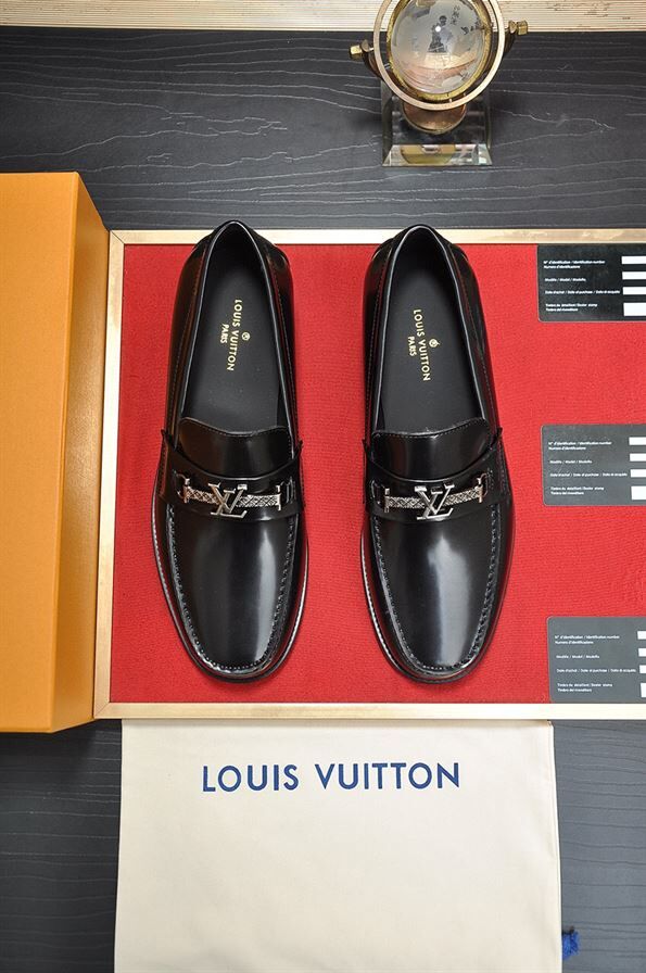 LOUIS VUITTON MAJOR LOAFER – VL002