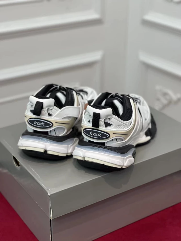 BALENCIAGA TRACK SNEAKER – BLA128