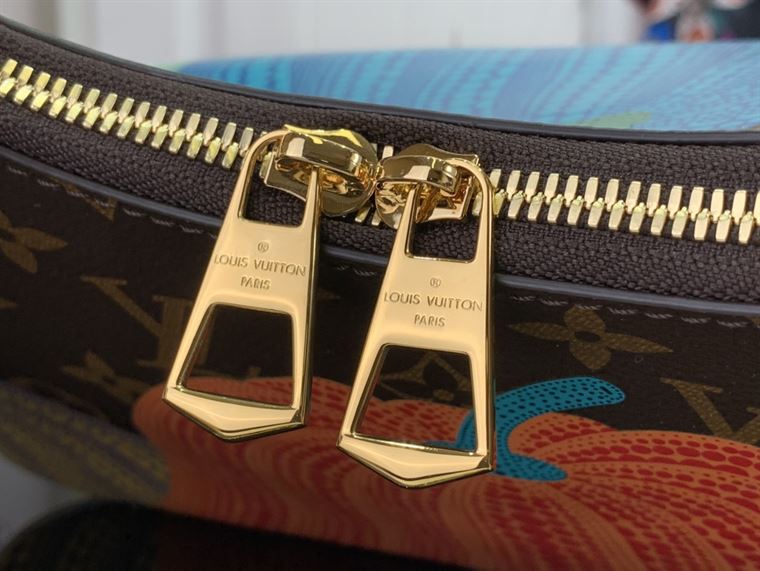 LOUIS VUITTON LV X YK BOULOGNE MONOGRAM – LW111