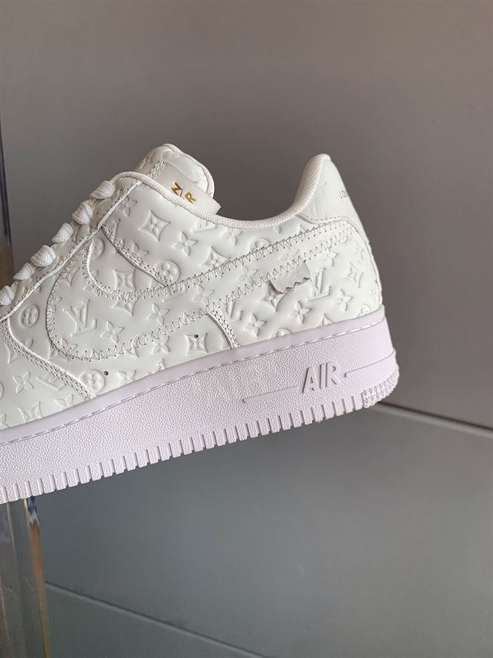 NIKE AIR FORCE 1 LOUIS VUITTON TRIPLE WHITE – LVS109
