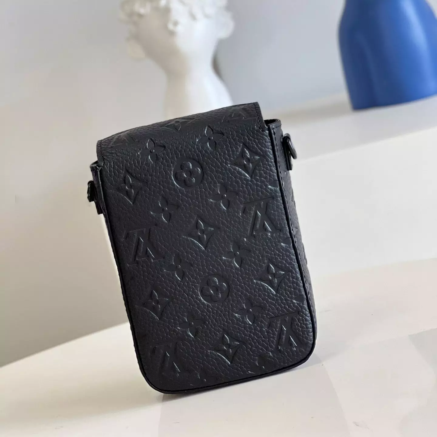 S-Lock Vertical Wearable Wallet In Black – LW261