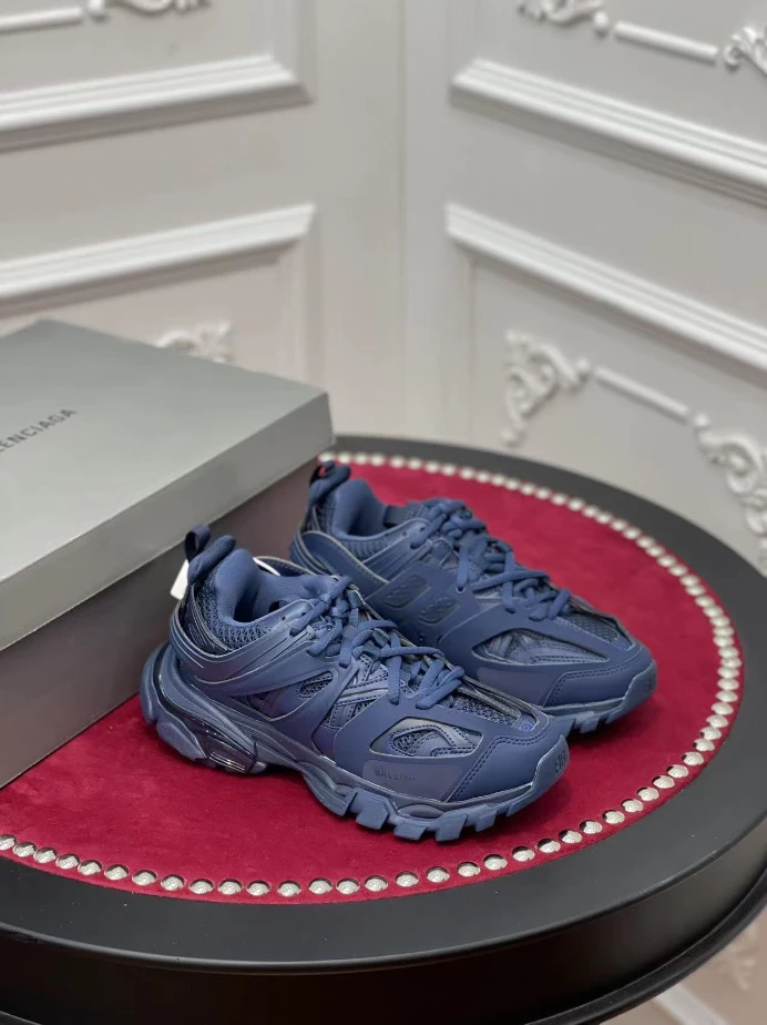 BALENCIAGA TRACK SNEAKER – BLA133