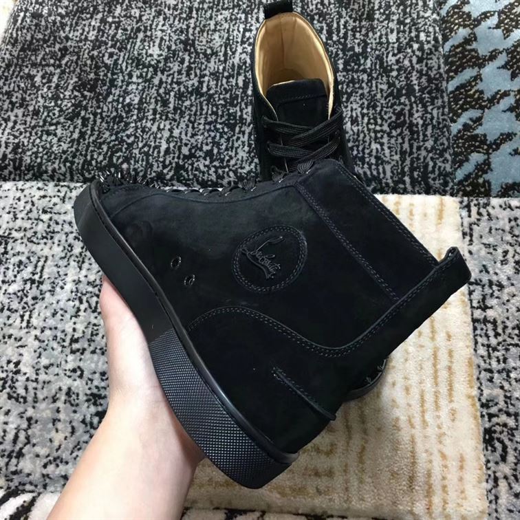 CHRISTIAN LOUBOUTIN HIGH TOP SNEAKER – CLS010