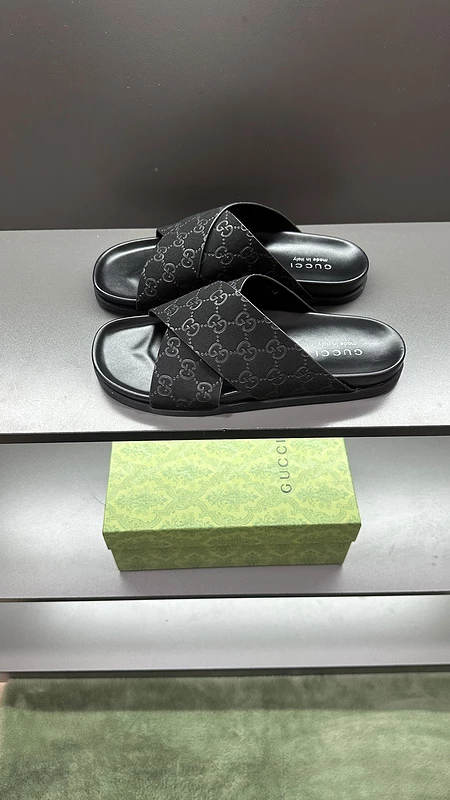 GUCCI MEN’S SLIDE SANDAL – GSL073