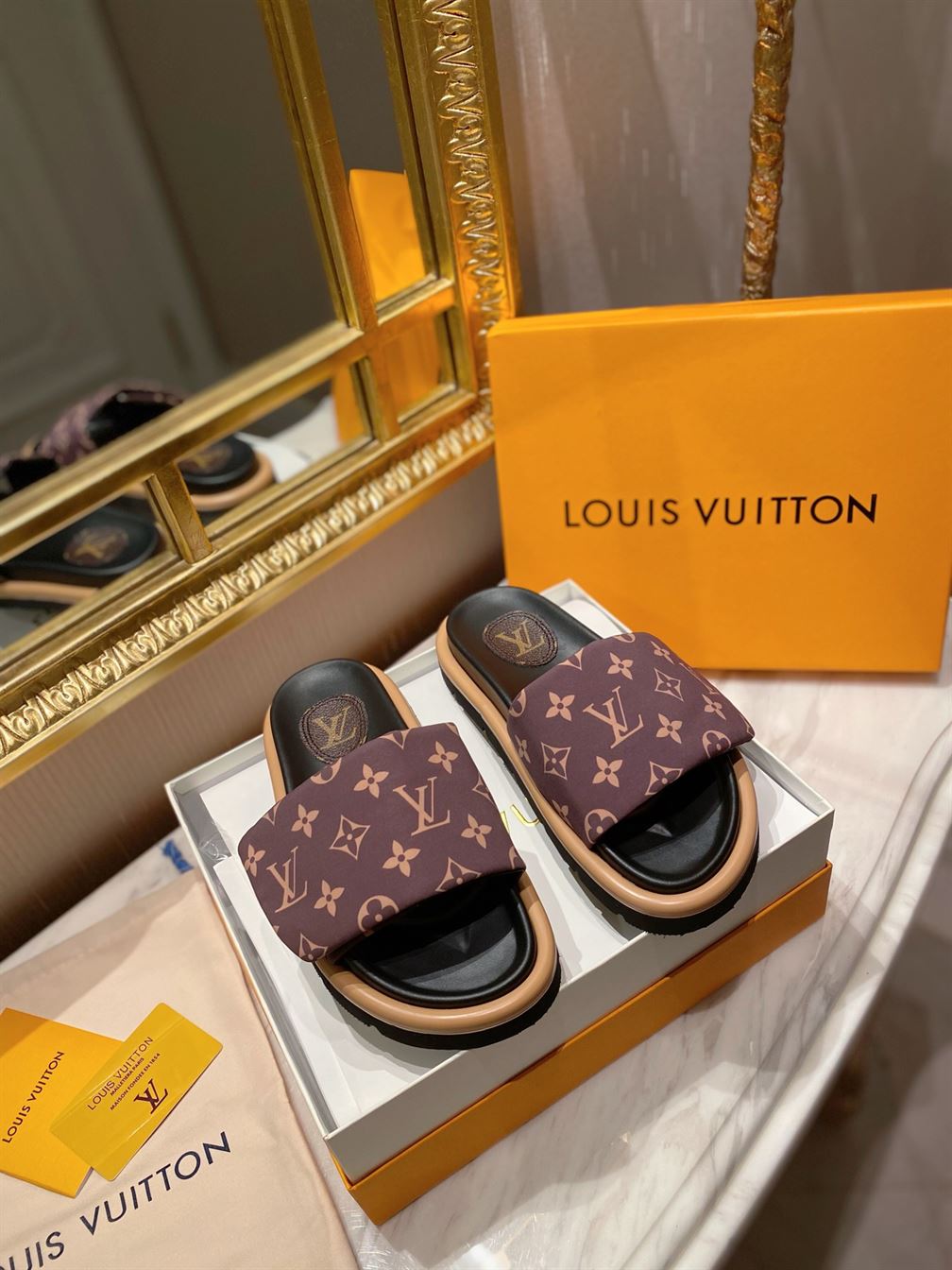 LOUIS VUITTON SLIDES – LVSD009