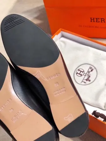 Hermes Women’s Paris Loafers In Black Goatskin – HM085