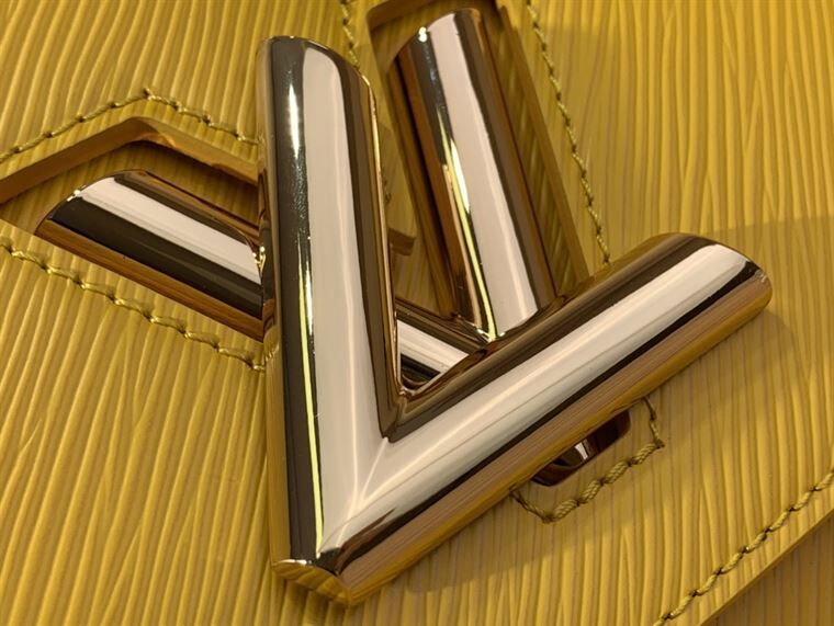 LOUIS VUITTON TWIST MM EPI LEATHER – LW027