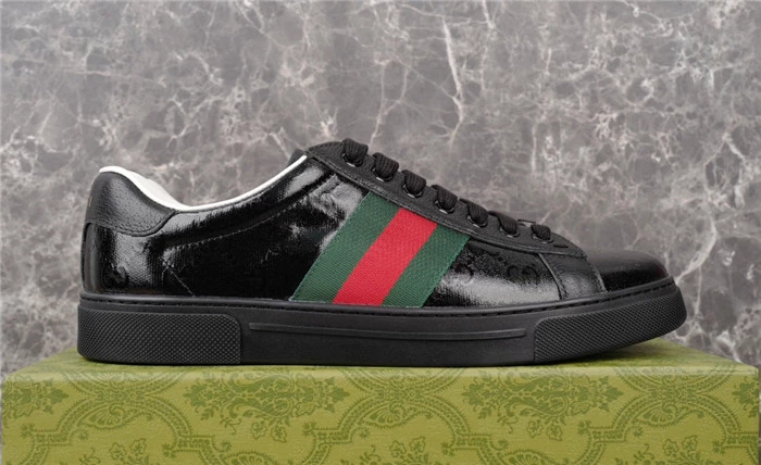 MEN’S GUCCI ACE SNEAKER WITH WEB – GCC284