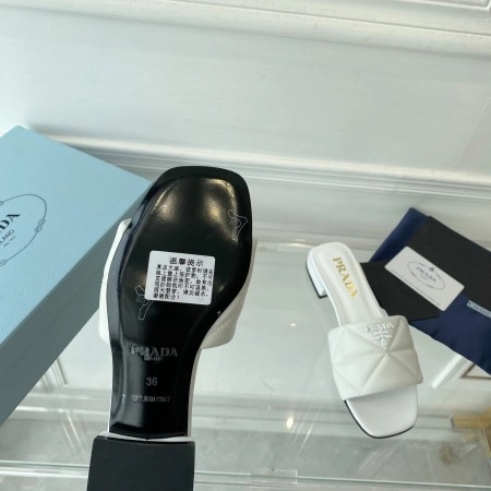 PRADA WOMEN’S SLIDES SANDALS IN WHITE NAPPA LEATHER – PSD077