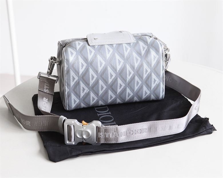 DIOR LINGOT 22 BAG GRAY CD DIAMOND CANVAS – DIO010