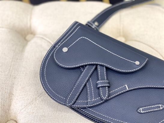 DIOR X KAWS POUCH SADDLE NAVY BLUE – DIO016