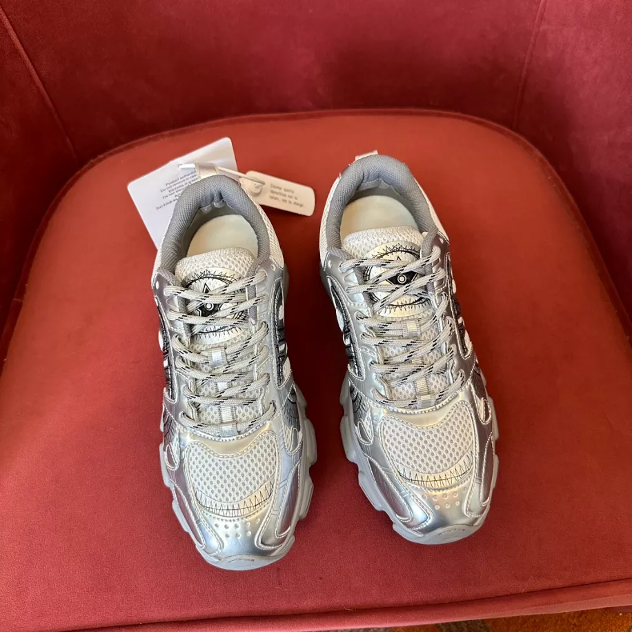 DIOR CHRONO SNEAKERS – DO0151