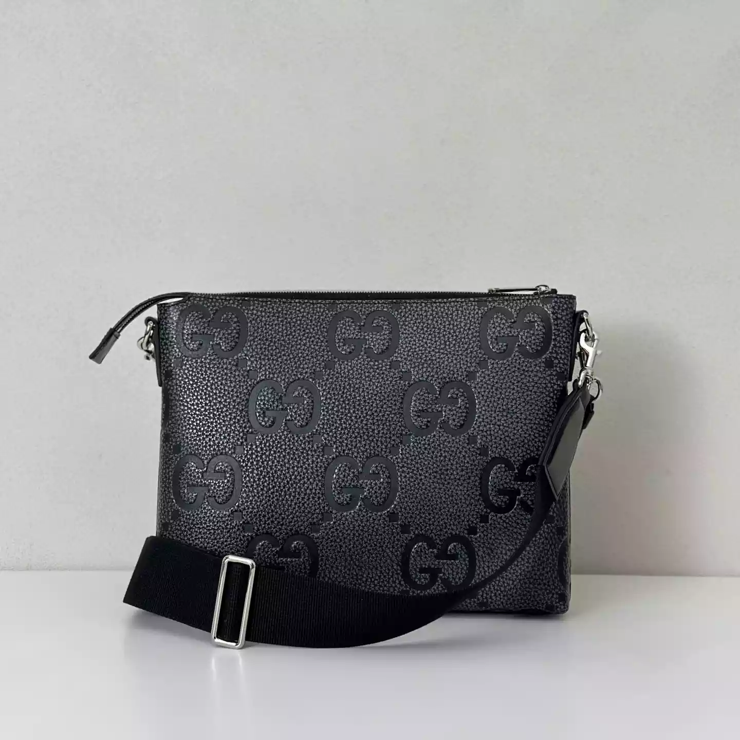 GG jumbo medium crossbody bag in grey and black GG leather – BG079