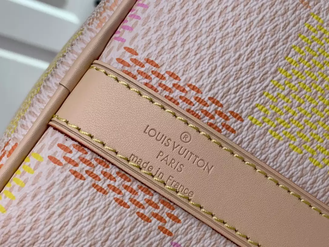 LV Keepall Bandoulière 45 in Peach Damierlicious Coated Canvas – LW180