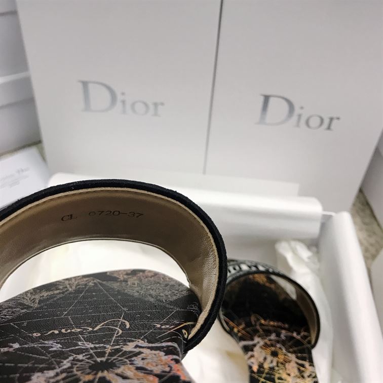 DIOR DWAY SLIDE – DS011