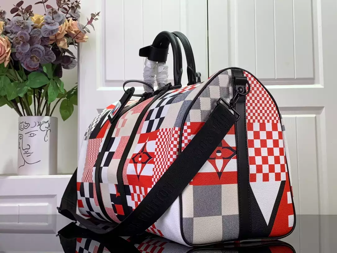 LV Keepall Bandoulière 50 in Redblue Damier Flag Coated Canvas – LW179