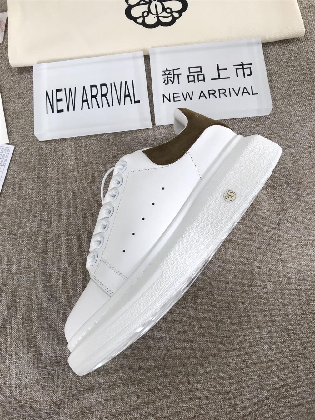 ALEXANDER MCQUEEN SNEAKER – ALD003