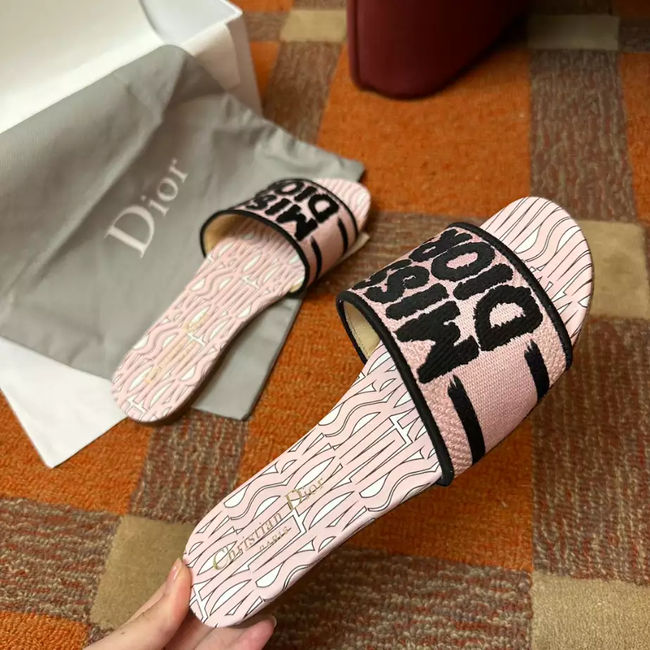 DIOR DWAY SLIDE – DS024