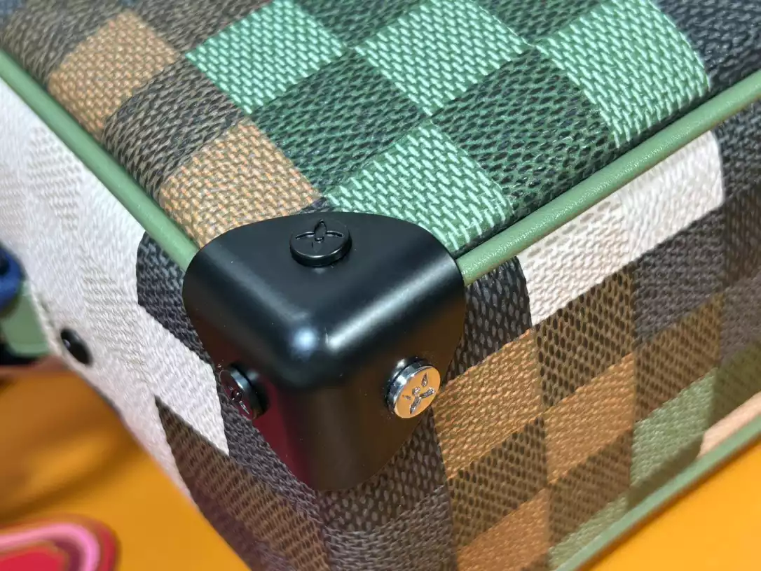 Mini Soft Trunk Green Damoflage Coated Canvas M24581 – LW234