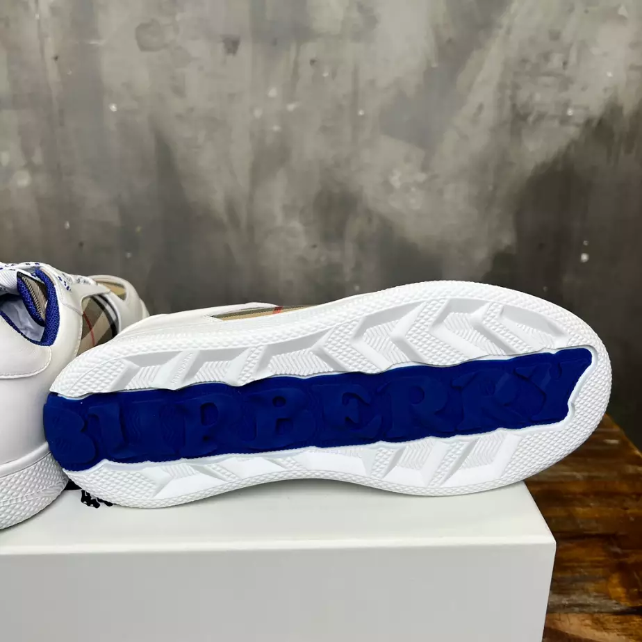BURBERRY LEATHER AND CHECK TERRACE SNEAKERS – BBR083