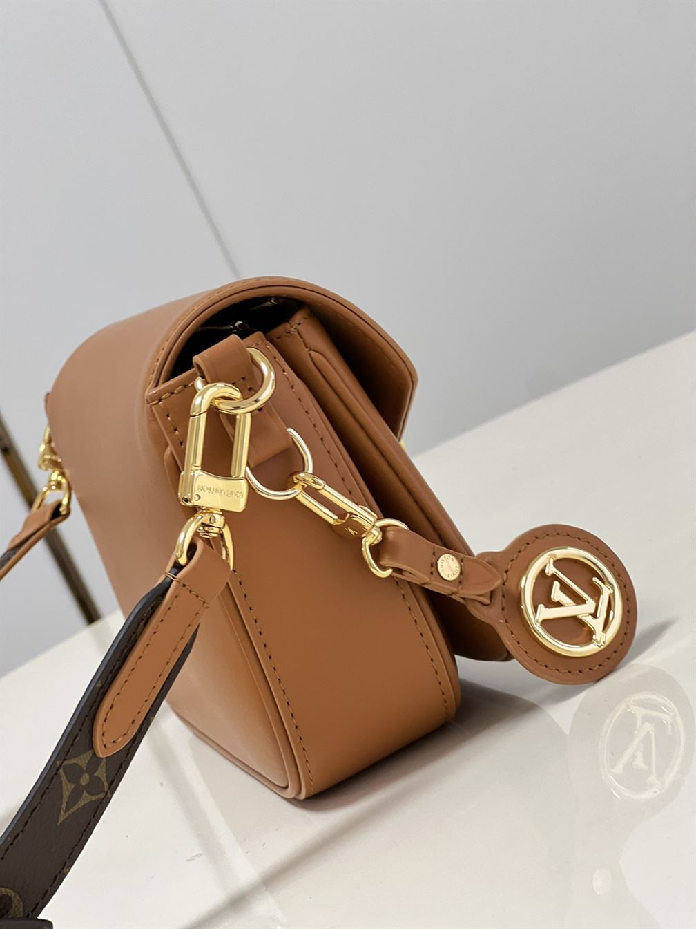 LOUIS VUITTON SWING BAG Brown – LW013