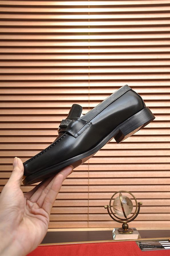 LOUIS VUITTON MAJOR LOAFER – VL016