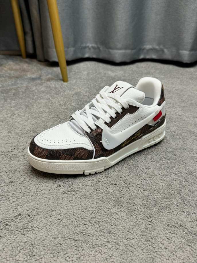 Louis Vuitton Trainer Damier White Brown Sneaker – LVS206