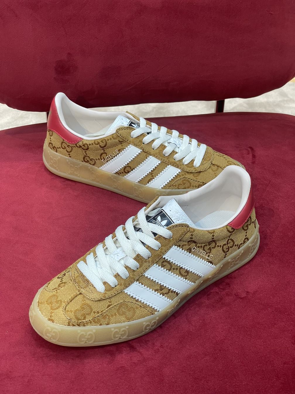 GUCCI X ADIDAS MENS GAZELLE SNEAKER – GCC025