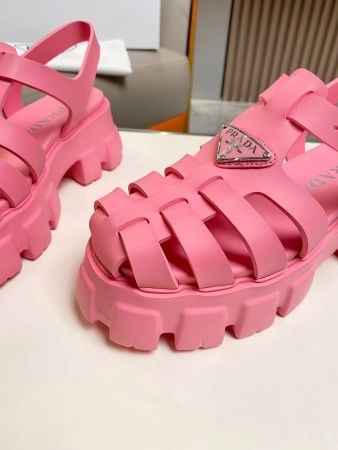 PRADA FOAM SANDALS IN PINK RUBBER – PSD005