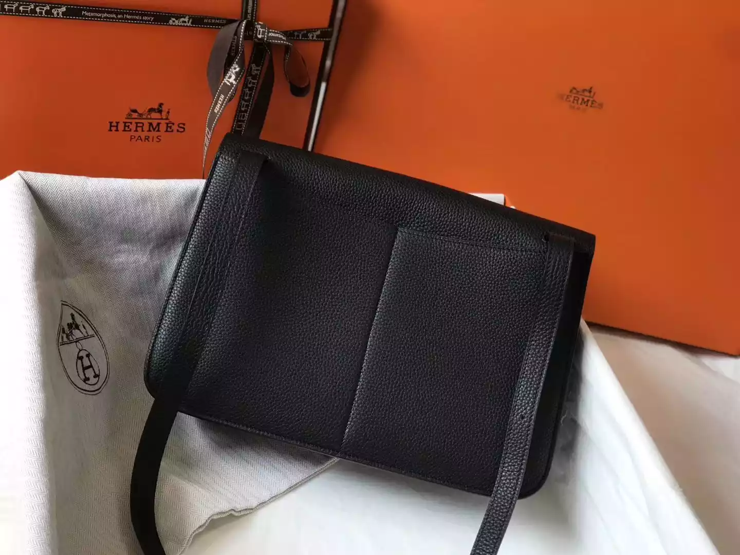 Hermes Halzan 31cm Bag In Black Clemence Leather – HW099